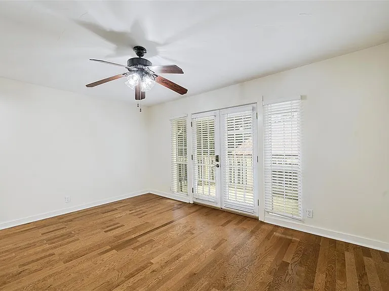 1510 W 6th St #212 — Photo 3