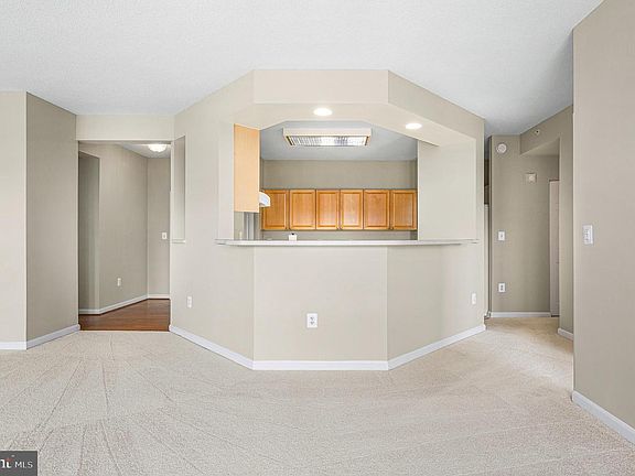 4th image of 19365 Cypress Ridge Ter Unit 615