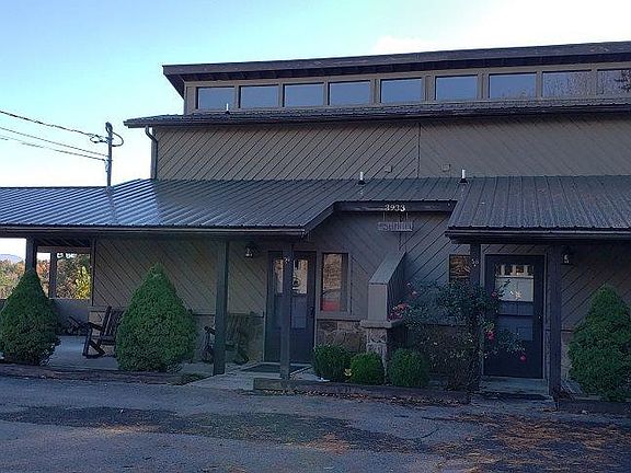 2nd image of 3933 Dollys Dr