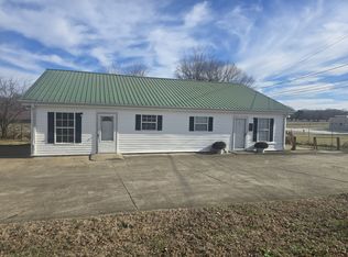 1330 Old Charlotte Rd, White Bluff, TN 37187