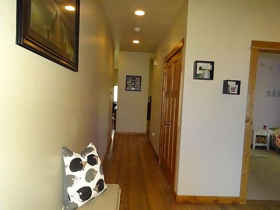 2nd image of 47 Voyager Ln Unit 47
