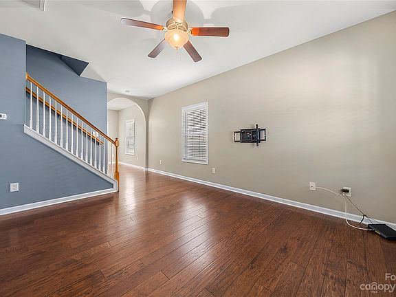 3rd image of 257 Makayla Ct