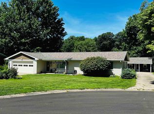 1803 Woodlawn Dr, Washington, IN 47501