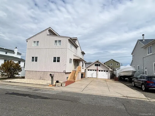 2591 Island Channel Road, Seaford, NY 11783