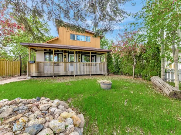 5207 N 48th St, Lloydminster, AB T9V 0J2