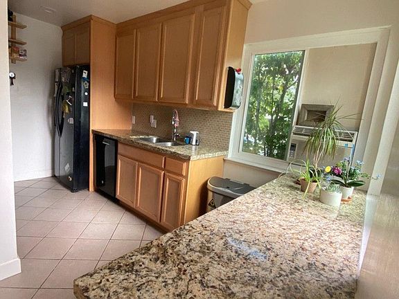 4th image of 1481 Falcon Ct