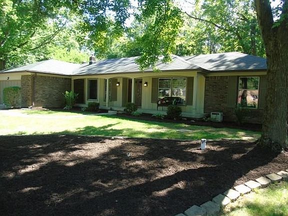 5th image of 6341 Wood Knoll Ln