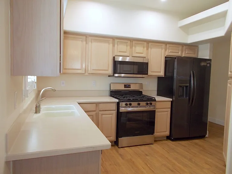 112 Golf Course St — Photo 7