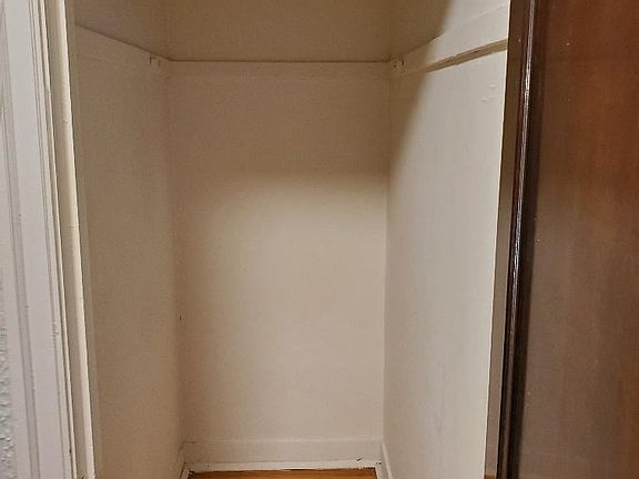 4th image of 4336 N Hermitage Ave APT 1W
