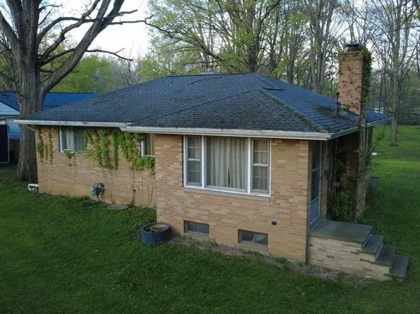 1137 Warren Dr, Brunswick, OH 44212