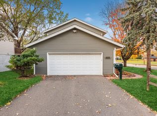 1413 Gettysburg Ave N, Golden Valley, MN 55427