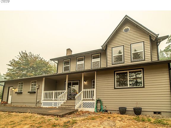 2nd image of 19719 NE 283rd St