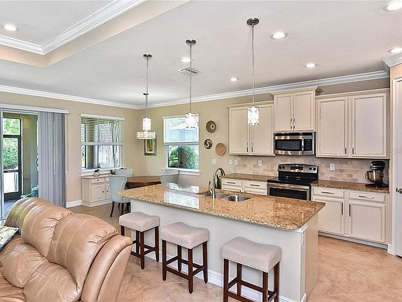 5th image of 11555 Blackfin St