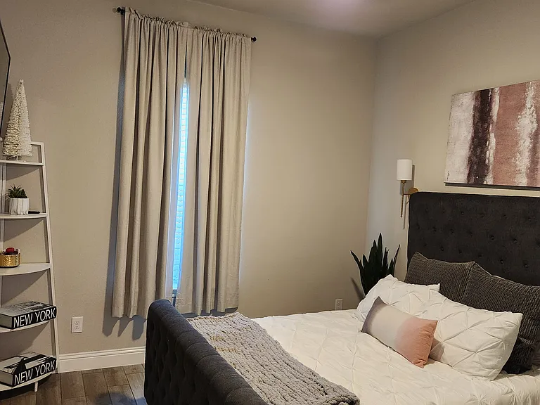 1000 Nogalito Ave — Photo 15