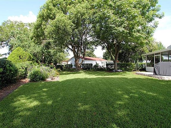 2nd image of 608 Rainbow Blvd