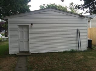35 Dighton Ave, Portsmouth, RI 02871