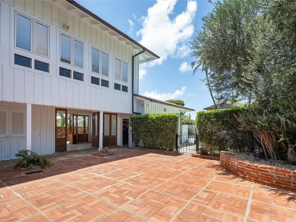 2983 Makalei Pl, Honolulu, HI 96815