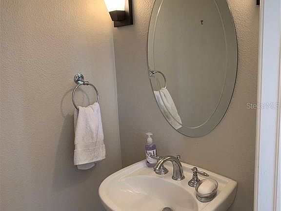 4th image of 2418 Victoria Gardens Ln