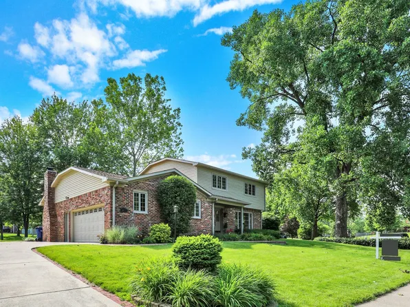502 Ironwood Dr, Carmel, IN 46033