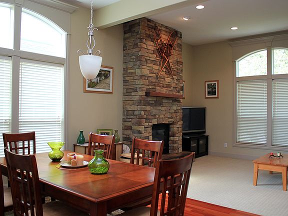Dining / Living Room