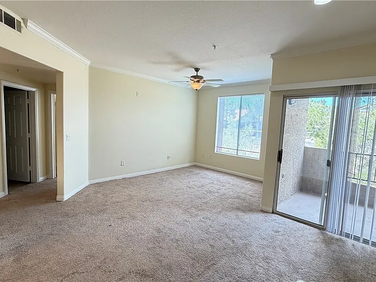 4400 S Jones Blvd #2129 — Photo 14