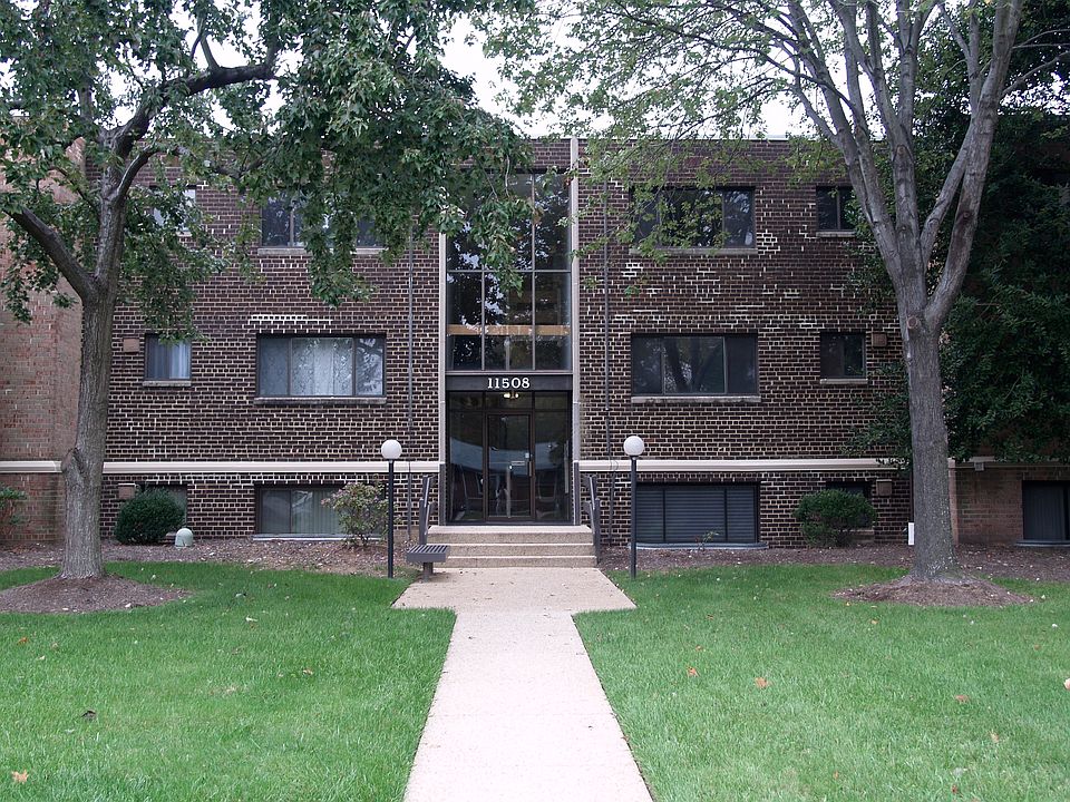 Exterior (Rear)