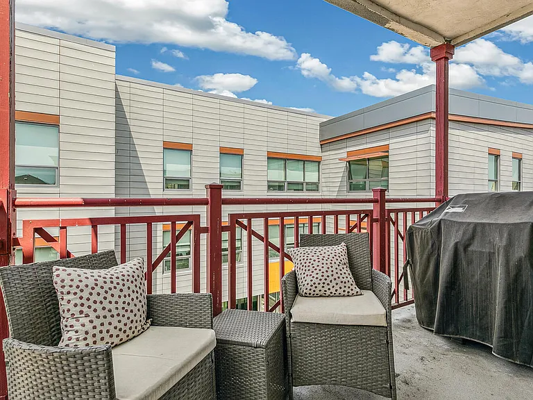 1767 N Pearl St #308 — Photo 10