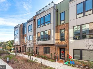 404 Nottoway Walk, Alexandria, VA 22304