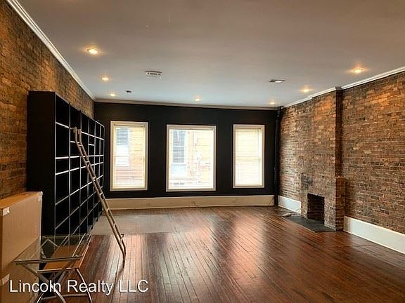 4th image of 132 N Ashley St APT B