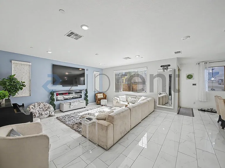 5394 Delaney Way — Photo 8