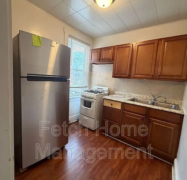 422 W King St #1 — Photo 4