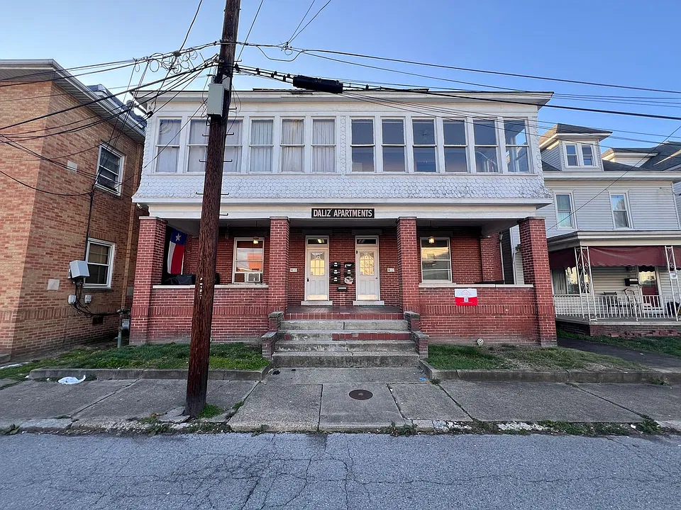 206 - 208 Walnut Street