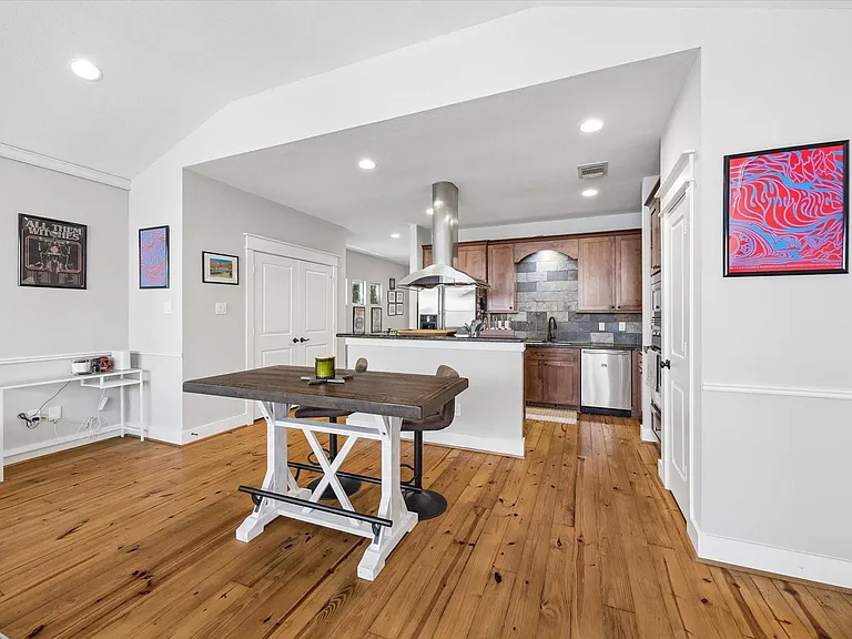 107 Riley Ln — Photo 8