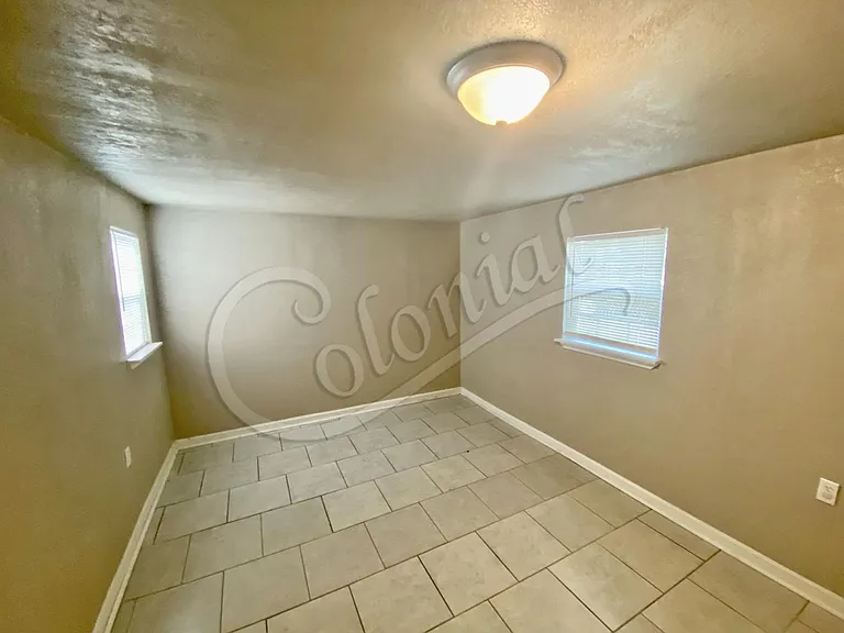 130 E Ruby Rd — Photo 10