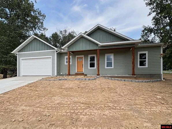 409 Wyndom Dr, Gassville, AR 72635