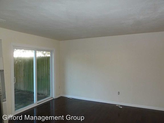 5th image of 423 Hill Meadow Dr