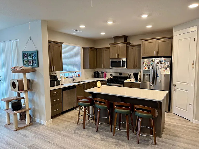 3124 S Oleander St — Photo 3