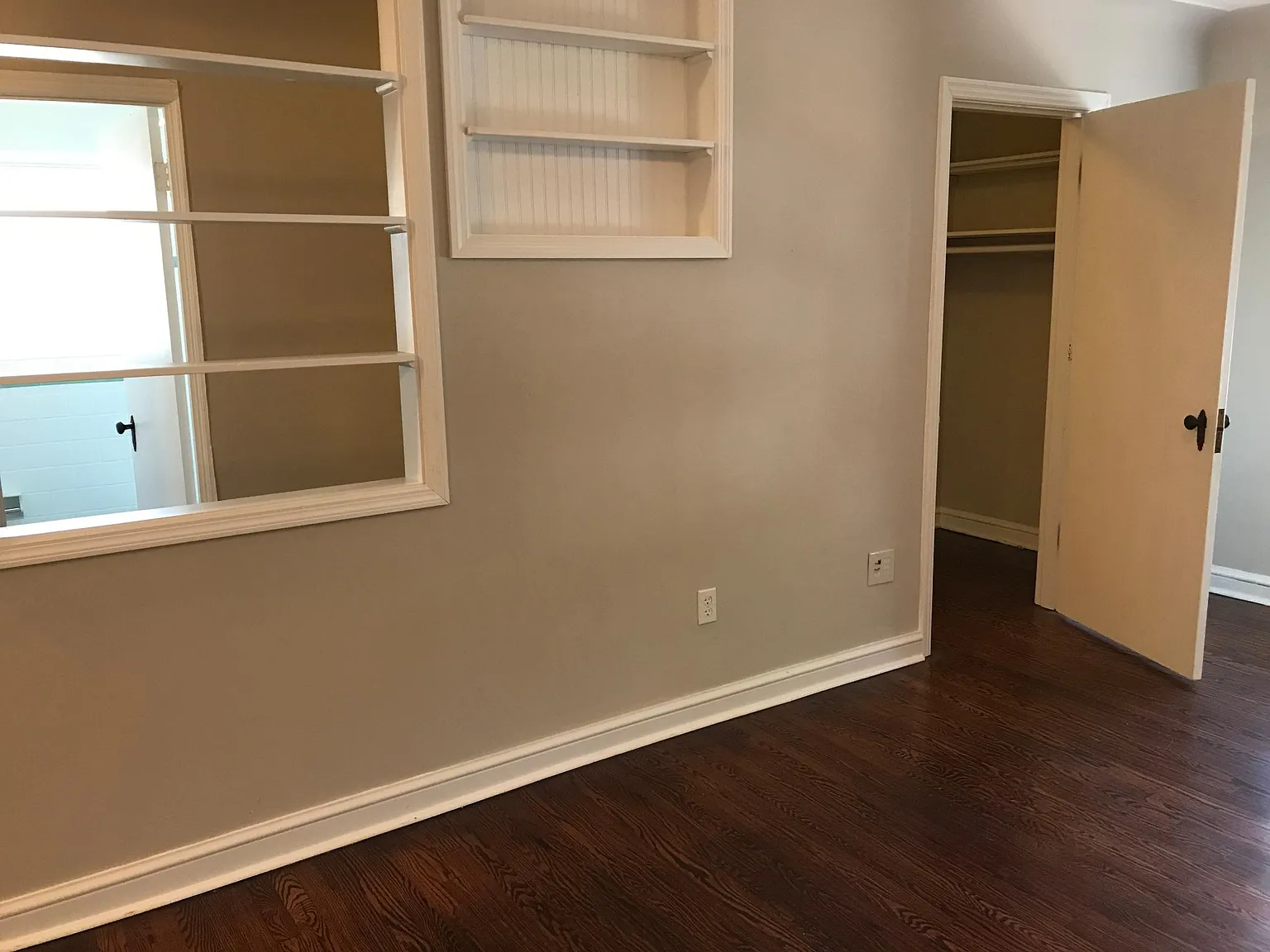 3972 Parker Ave — Photo 4