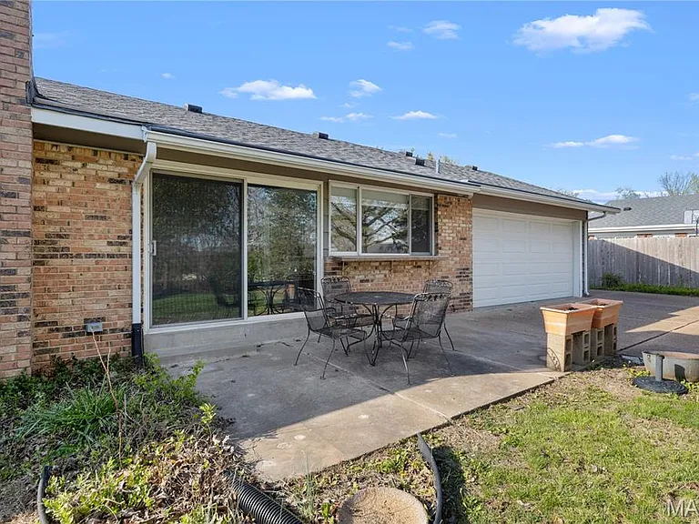 606 Rue Montand Dr — Photo 20