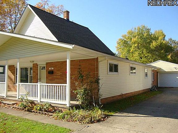 2nd image of 5880 Lake St
