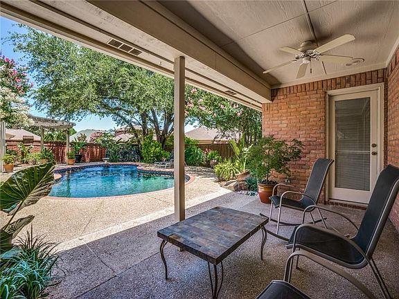 5th image of 4105 Lake Breeze Dr