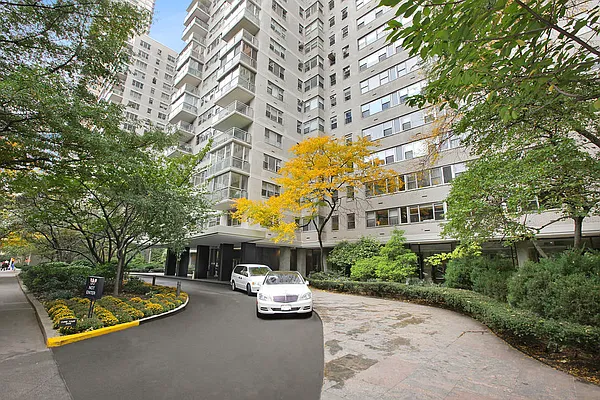 Sold by Corcoran | media 32