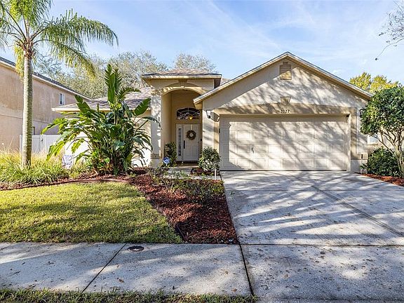 3rd image of 3327 Manor Cove Cir