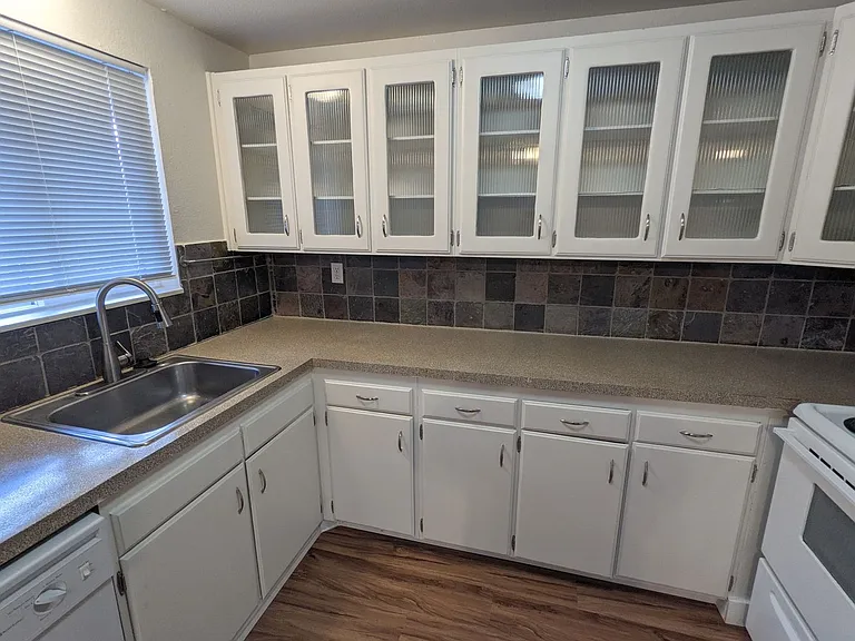 West Slope Apartments — Photo 44