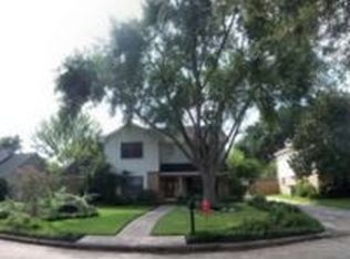 10823 Meadow Lake Ln, Houston, TX 77042