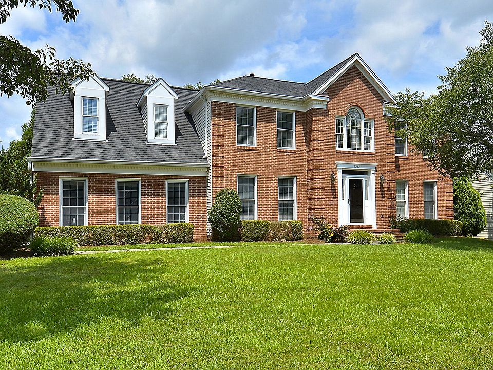 1st image of 8416 Westpointe Dr