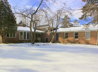 37800 S Woodland Rd, Moreland Hills, OH 44022