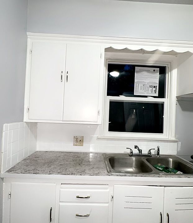 2nd image of 1318 E Frye Ave #2