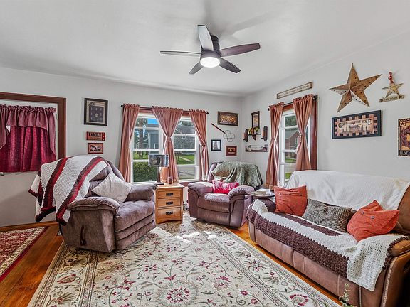 3rd image of 208 Taylor St