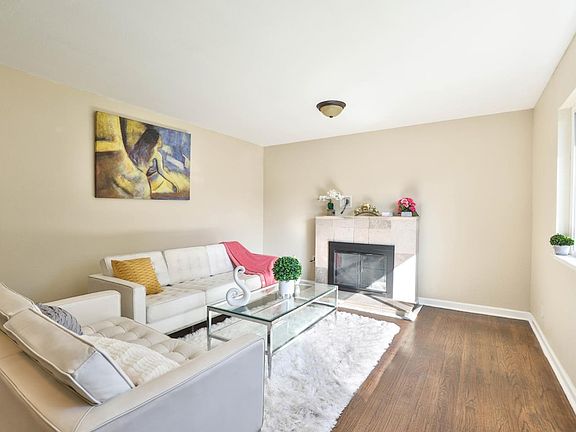 3rd image of 3117 Drywood Ln